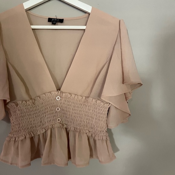 Pink Ruffled Sleeve Top. - Picture 4 of 7